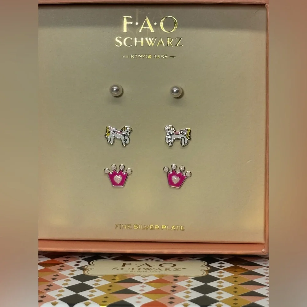 FAO SCHWARTZ Box Set Of 3 pairs of Stud Earrings Pearl Unicorn and Crown